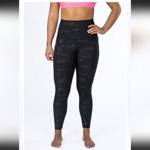 Kiava black camo leggings